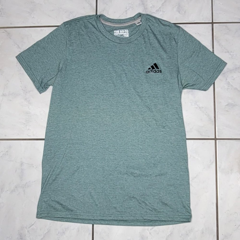 *NEW* Adidas On The Go Performance Athletic Moisture Wicking
